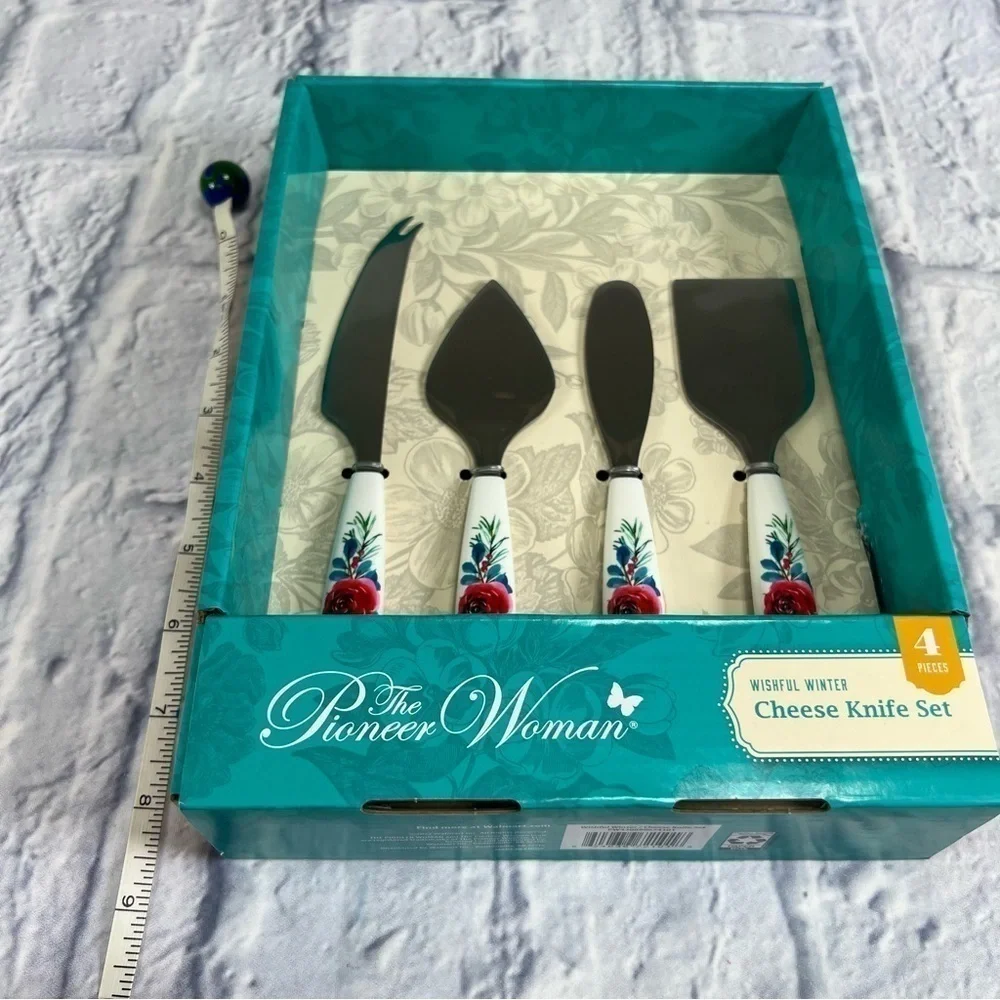 Pioneer Woman Wishful Winter 4-Piece Holiday Cheese Knife Set NEW in box